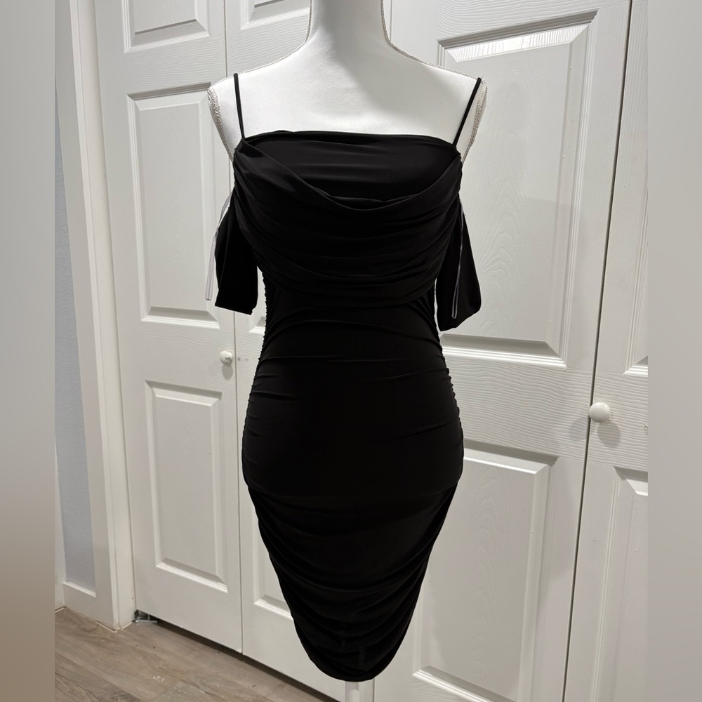 Sabora Black One-Shoulder Ruched Bodycon Dress